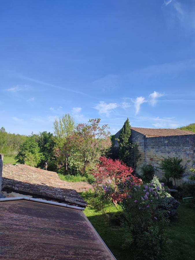 Apartamento Celine Et Jose Cubzac-les-Ponts Exterior foto